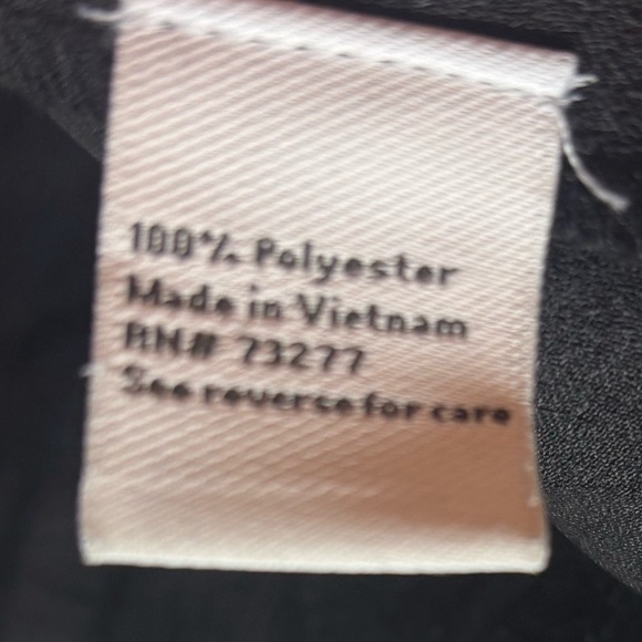 Nine West Ladies Satin feel black top XL - Picture 3 of 6